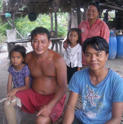 HUOTH Mab and his family